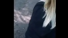 Odtwórz Dojrzała blondynka z Rumunii ssie kutasa i uprawia seks