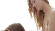 Redare Adolescente rusoaice fac amor cu un baiat frumos