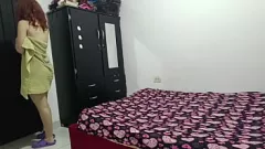 Redare MILF bruneta curbata devine transpirata intr-o sesiune intensa de yoga - Lorenssex