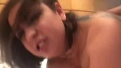 Latina BBW Manddy May maakt zich klaar voor een nacht vol interraciale seks met grote lul