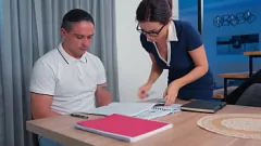 تشغيل تم القبض عليه الأحمر: لونا روليت ، الخيال السري للطالب
