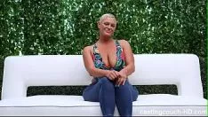 Redare Mamica Cu Parul Mic Si Curul Lasat Da Pizda Fiului Virgin