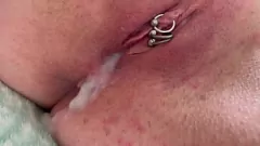 Oynat Amatör MILF Deldi Kedi ile Kaslı Sikiş ve Anal Alır